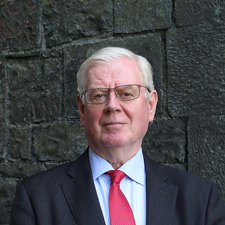 Eamon Gilmore Eamon Gilmore photo